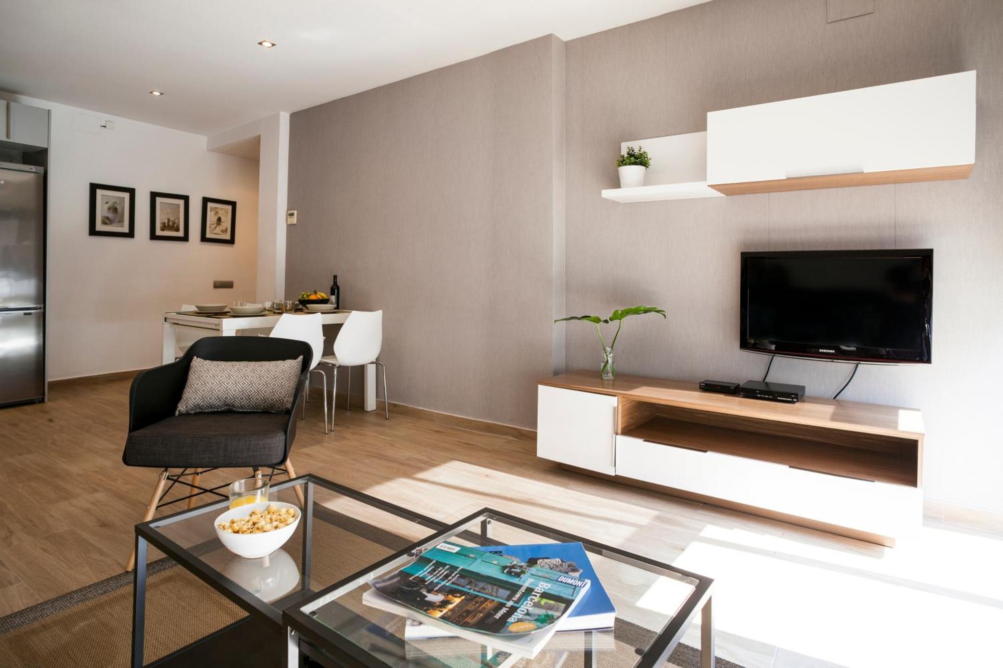 Feelathome Mozart Apartments Barcelona Ngoại thất bức ảnh