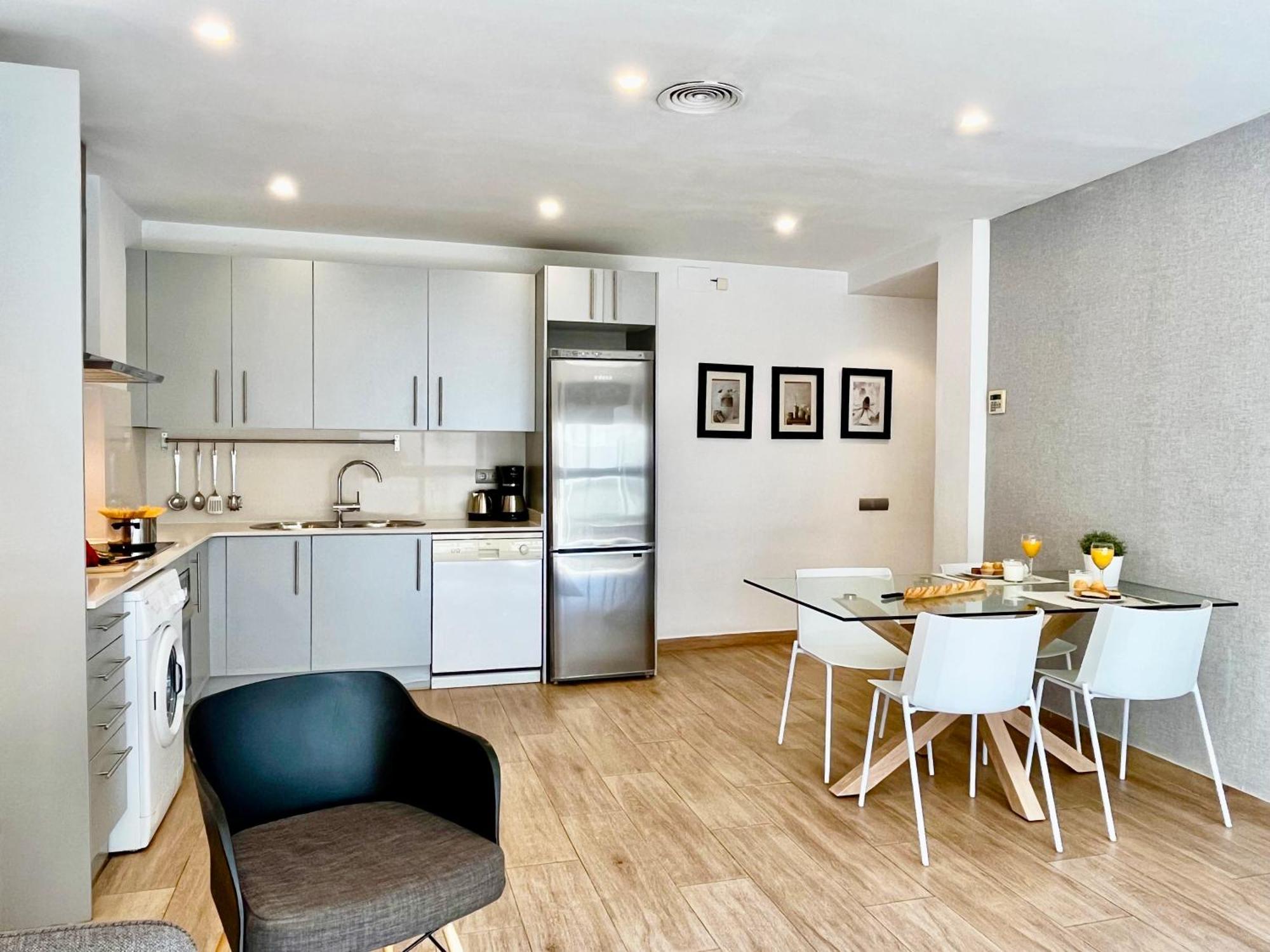 Feelathome Mozart Apartments Barcelona Ngoại thất bức ảnh