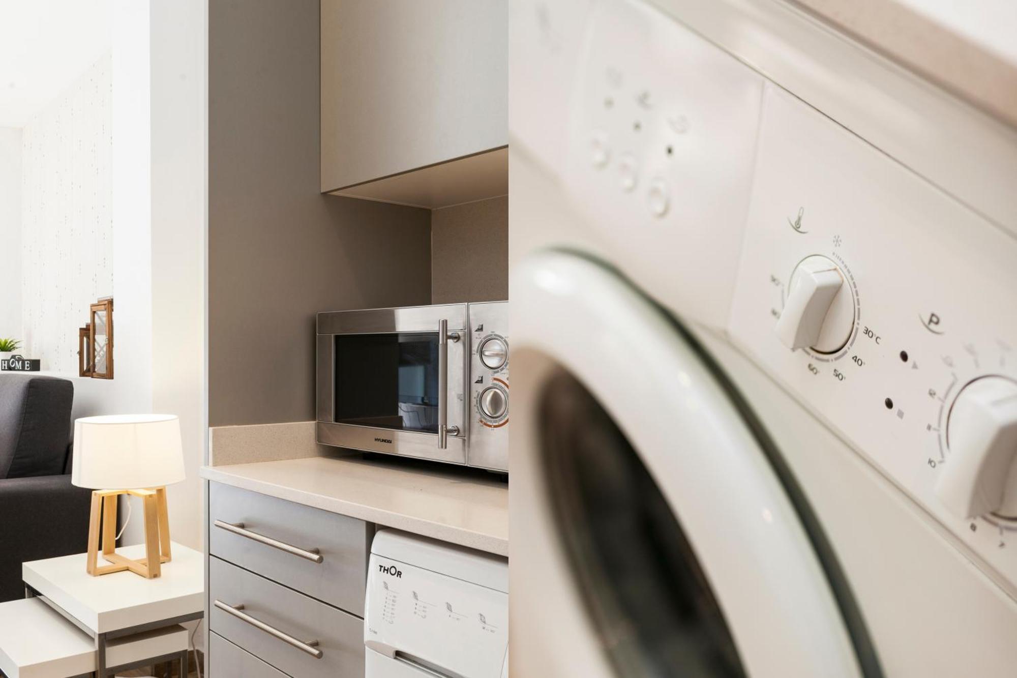 Feelathome Mozart Apartments Barcelona Ngoại thất bức ảnh