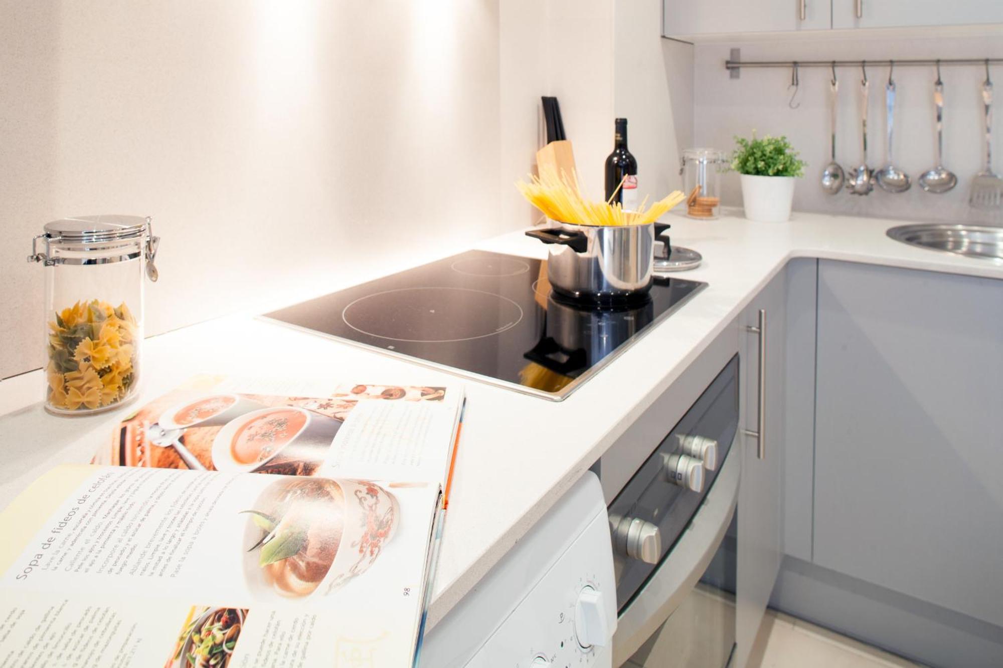 Feelathome Mozart Apartments Barcelona Ngoại thất bức ảnh