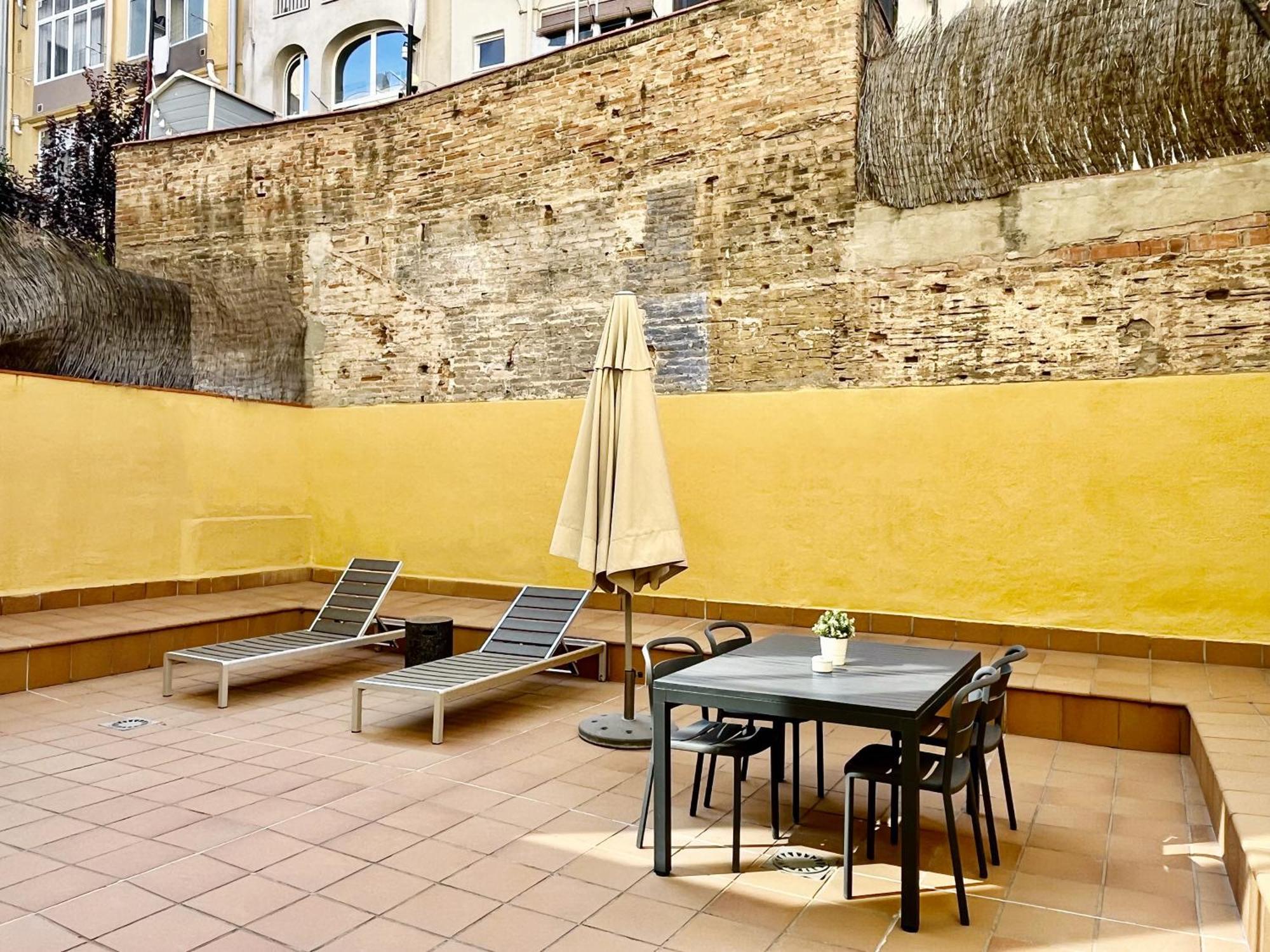 Feelathome Mozart Apartments Barcelona Ngoại thất bức ảnh