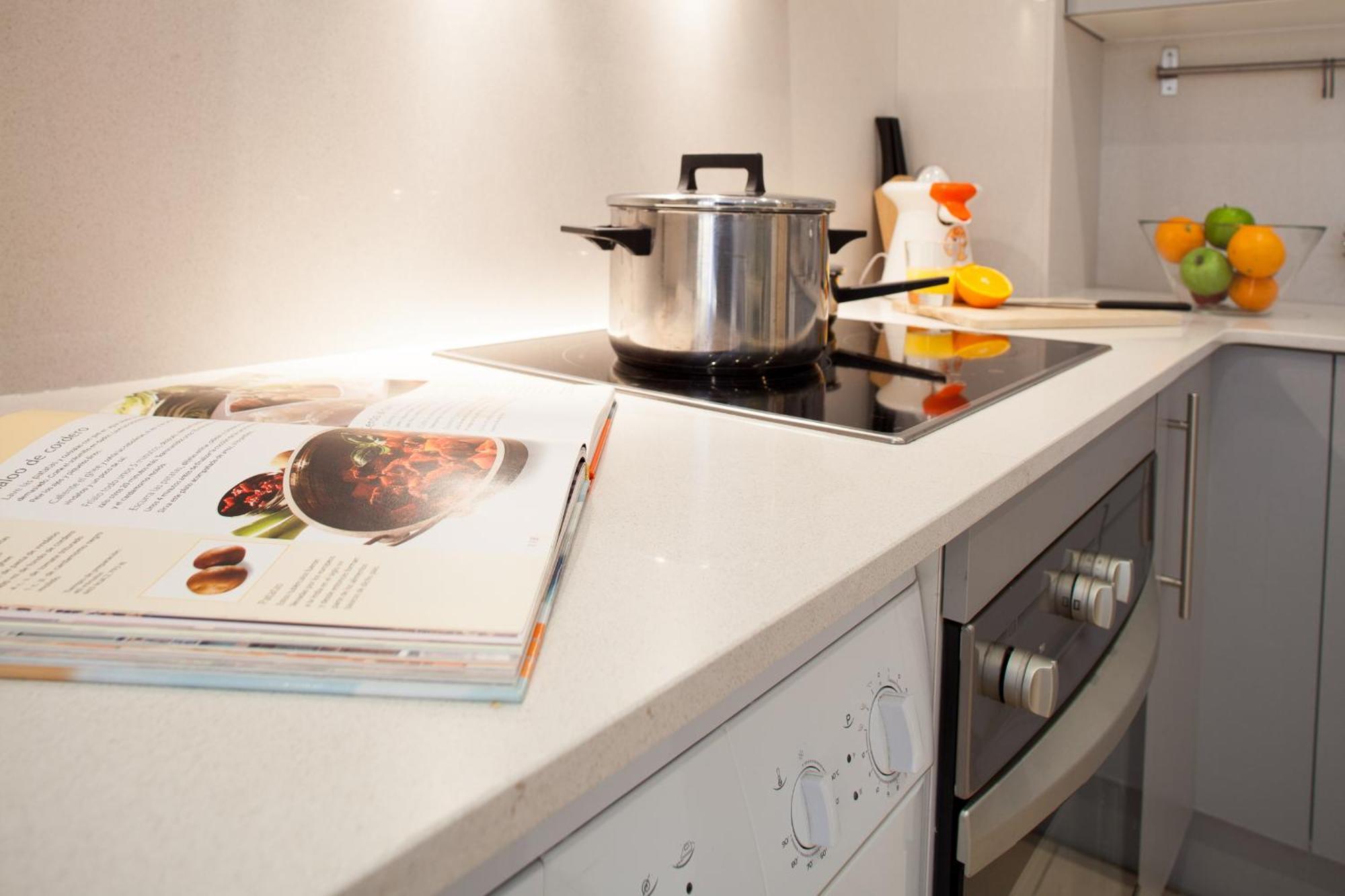 Feelathome Mozart Apartments Barcelona Ngoại thất bức ảnh