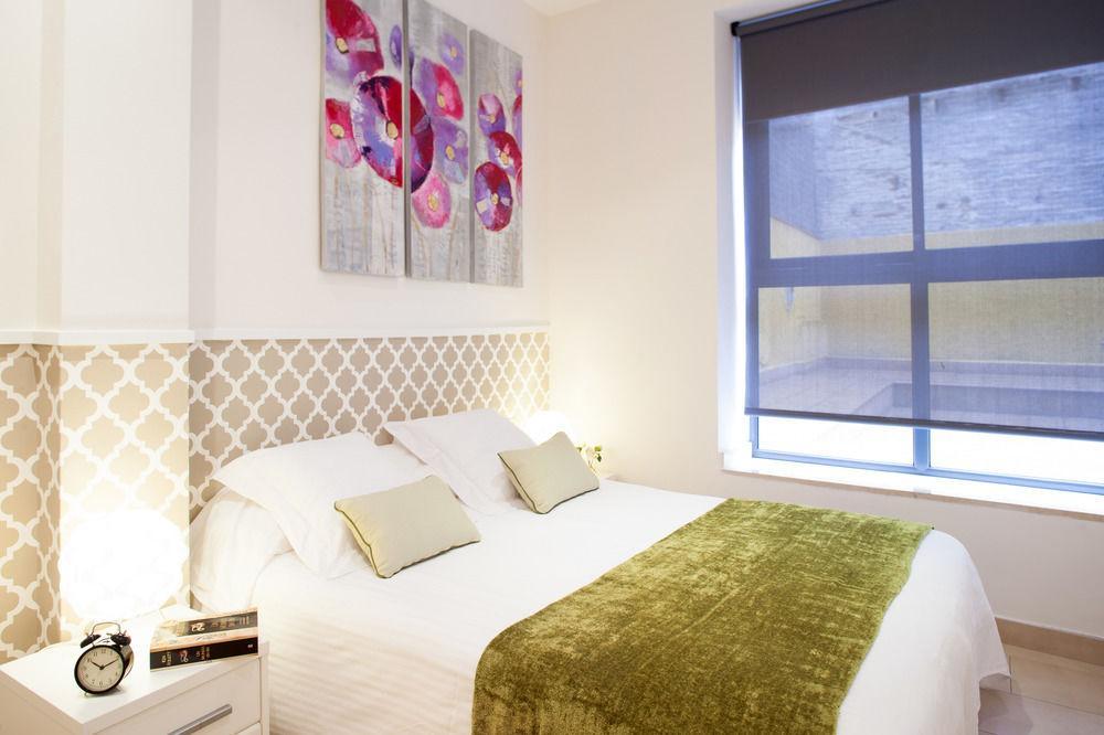 Feelathome Mozart Apartments Barcelona Ngoại thất bức ảnh