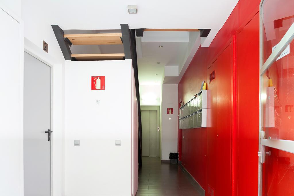 Feelathome Mozart Apartments Barcelona Ngoại thất bức ảnh